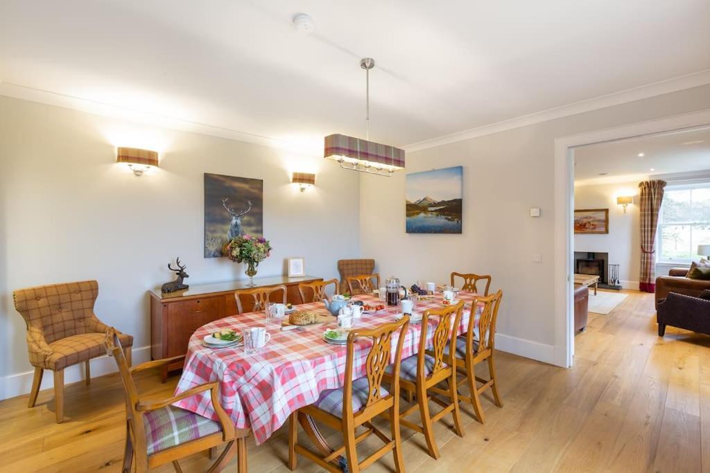 Holiday home Greenmyre With Hot Tub