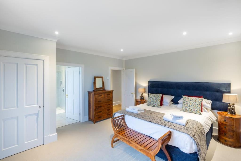 Greenmyre With Hot Tub Holiday home Kirriemuir