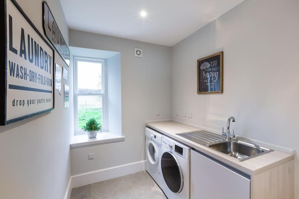 Greenmyre With Hot Tub Holiday home